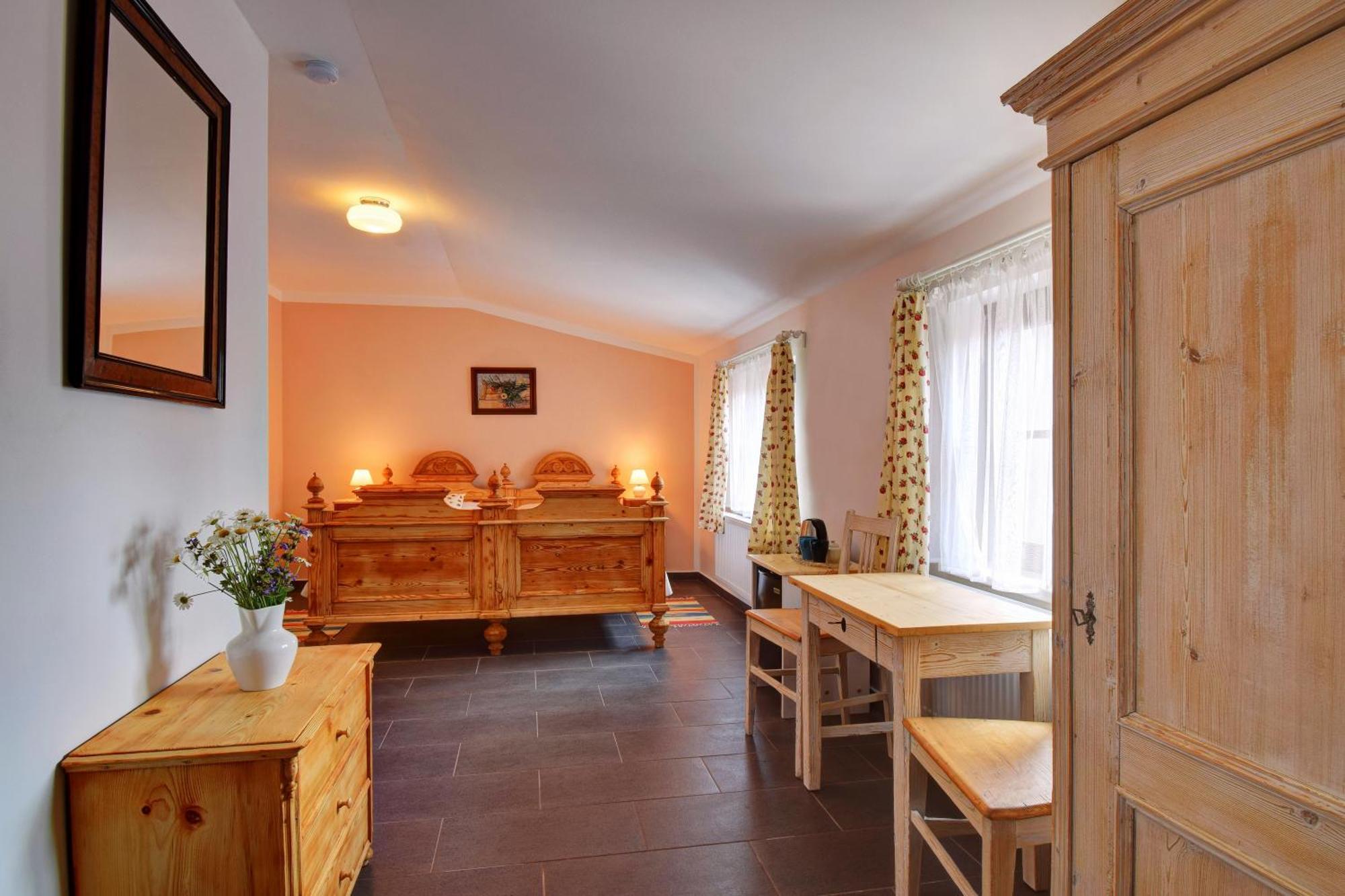 Na Letnim Byte Kouřim Habitación foto