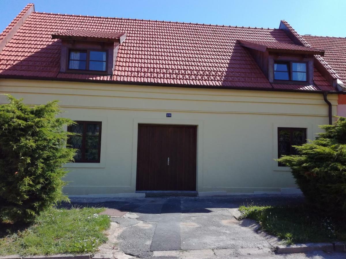 Na Letnim Byte Kouřim Exterior foto
